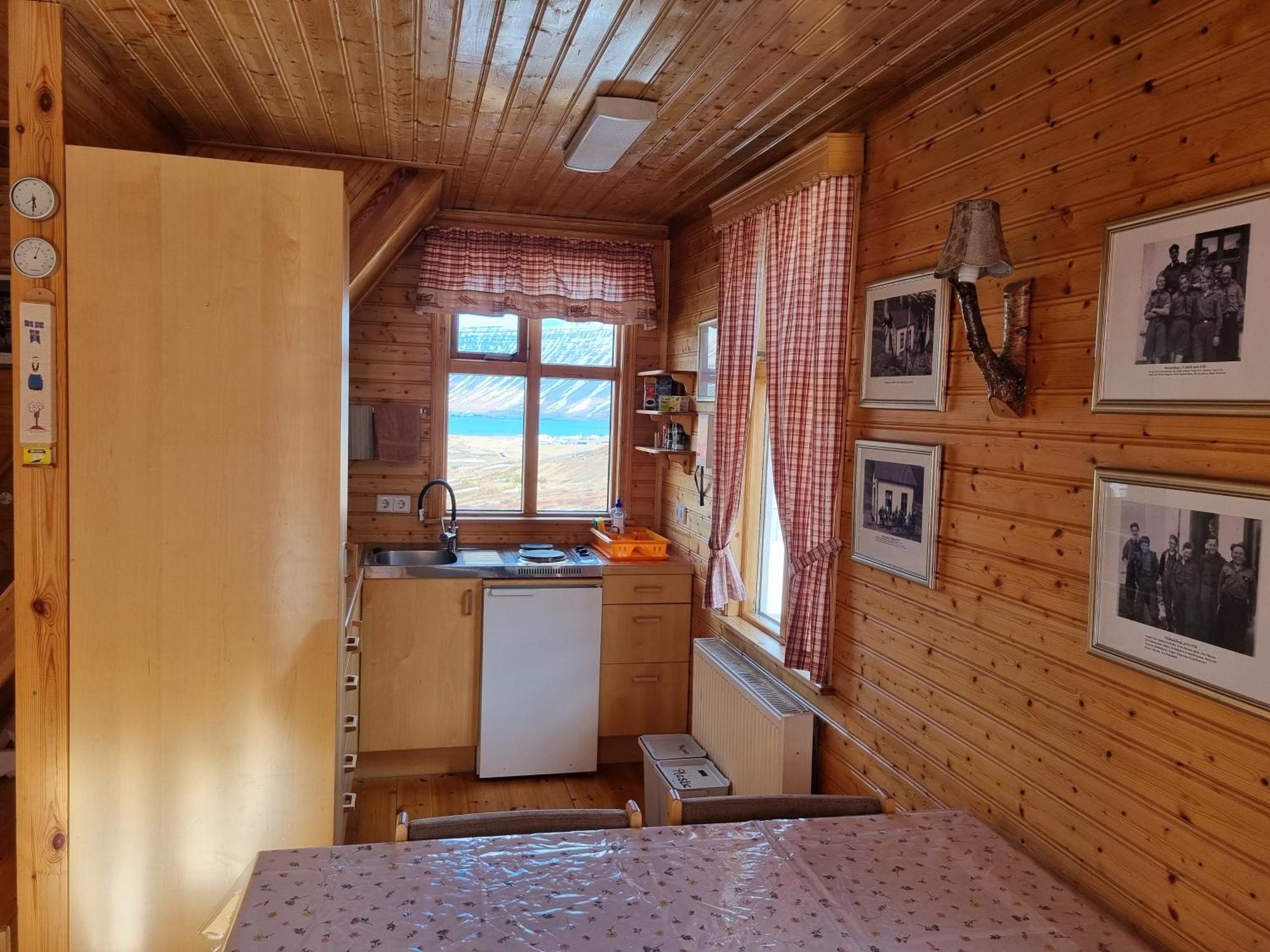 Valholl Skataskali Villa Isafjordur Exterior photo